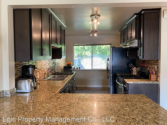 4th image of 2921 S Fisher Cir