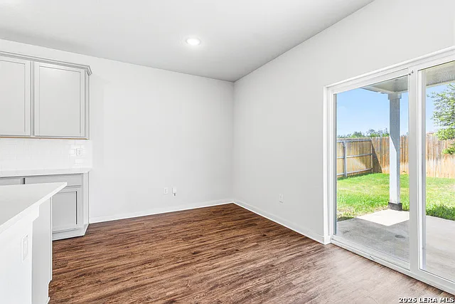 14603 Emerio Dr — Photo 11