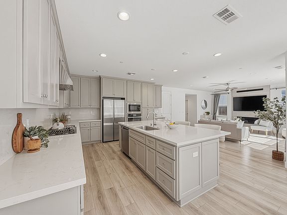 5th image of 282 Wharf Terrace Cir