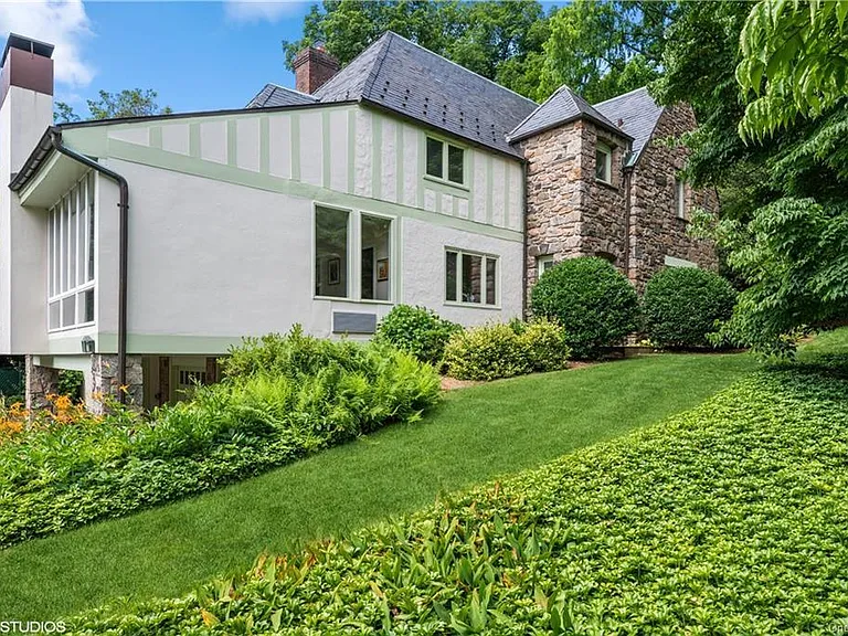 60 Mount Joy Ave — Photo 3