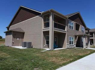 704 Cottonwood Crossing Dr #12, Newton, KS 67114