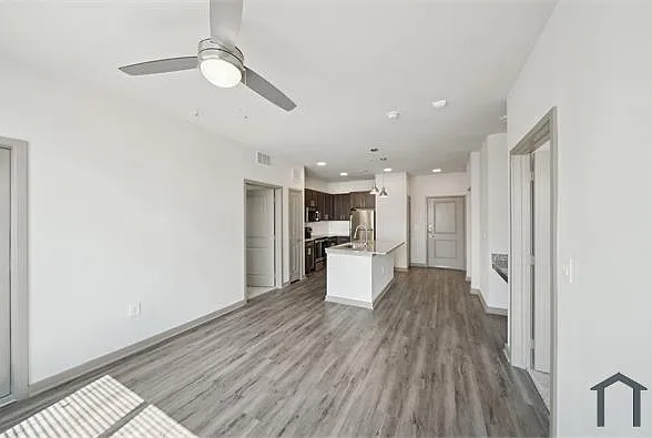 651 E Finley Blvd — Photo 7
