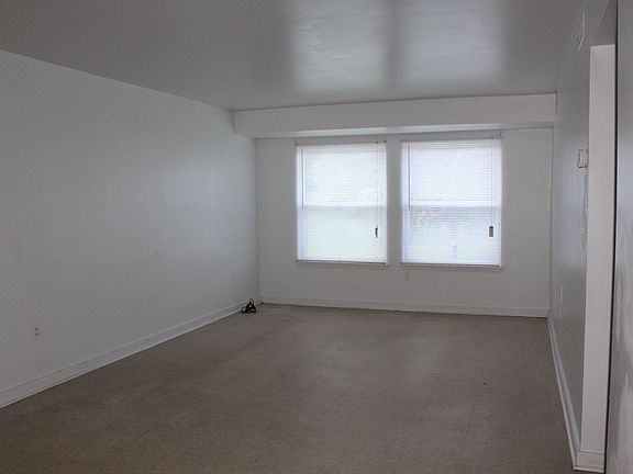 3rd image of 218-221 Brickyard Dr #235