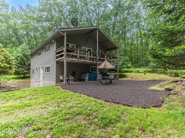 15 Queens Rd #L-10, Jefferson Township, PA 18436