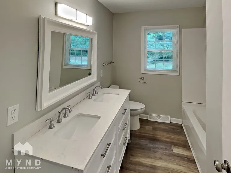 502 Cuthbertson St — Photo 14