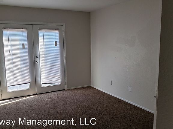 3rd image of 3057 N 24th Dr