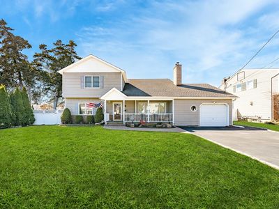 55 Sunset Road, Massapequa, NY, 11758
