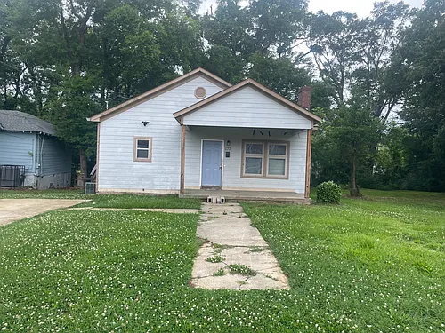 137 Sivley Ave Photo 1