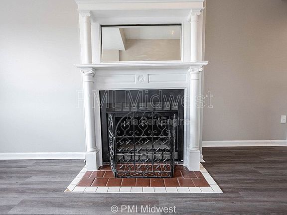 5th image of 2060 N Delaware St #10