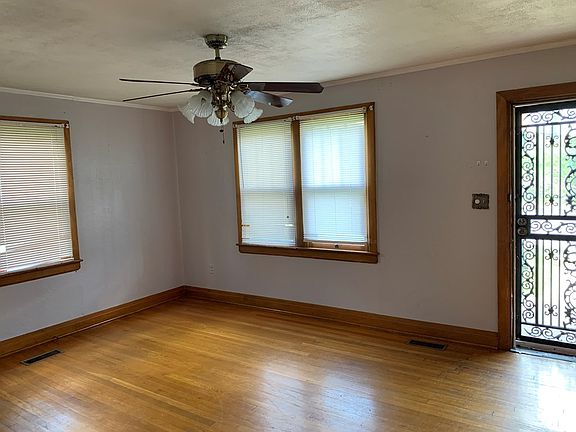 2nd image of 303 N Vance Dr