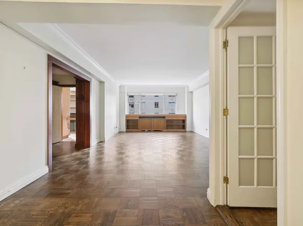 100 West 57th Street image 2 of 8