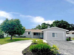 1735 Lakewood Dr S, Saint Petersburg, FL 33712