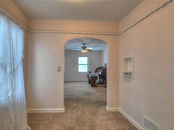 4th image of 506 S Hedges St