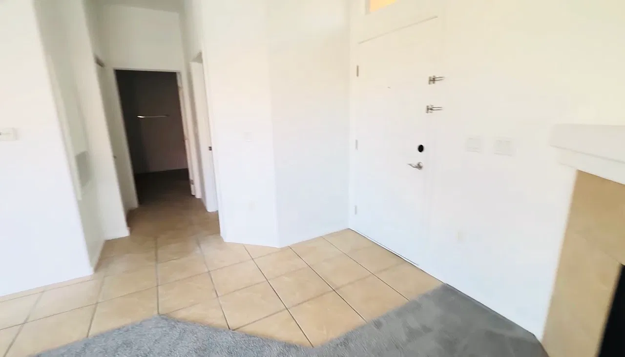 2 bed, 1054 sqft, $1,550 — Photo 2
