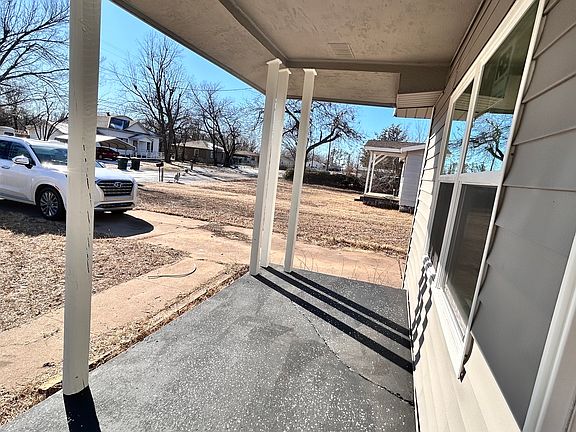 2nd image of 3229 SE 16th St #3231