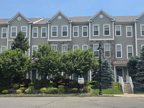 10 Iris Ln #10, Garfield, NJ 07026