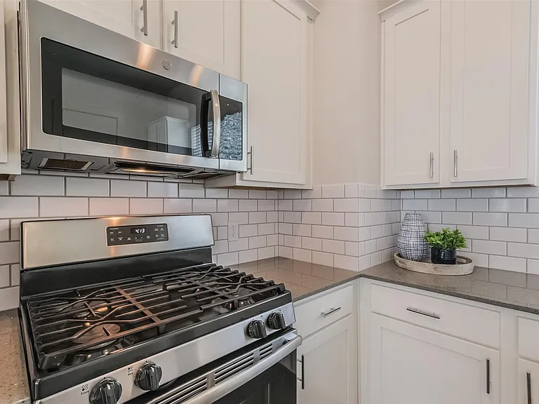 4817 Martin Oaks Ln — Photo 13