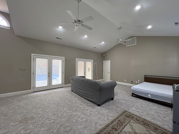 5th image of 8254 Quail Hollow Dr