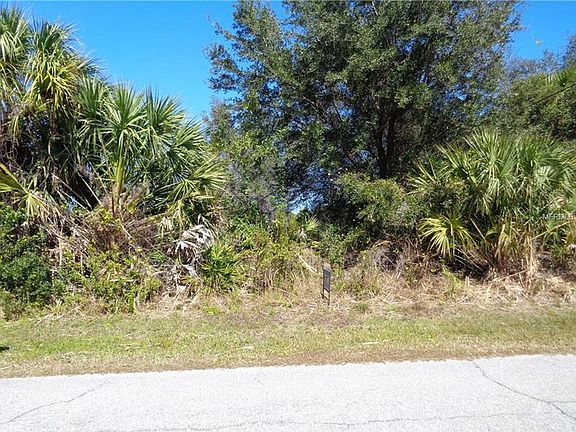 3rd image of 22396 Cheryl Ave