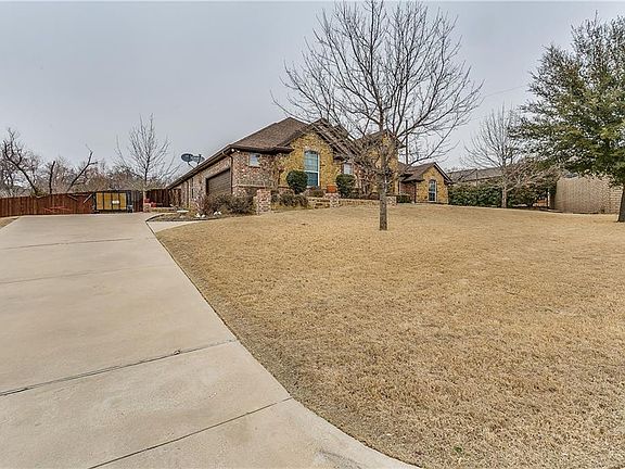 3rd image of 2002 Mason Pond Dr
