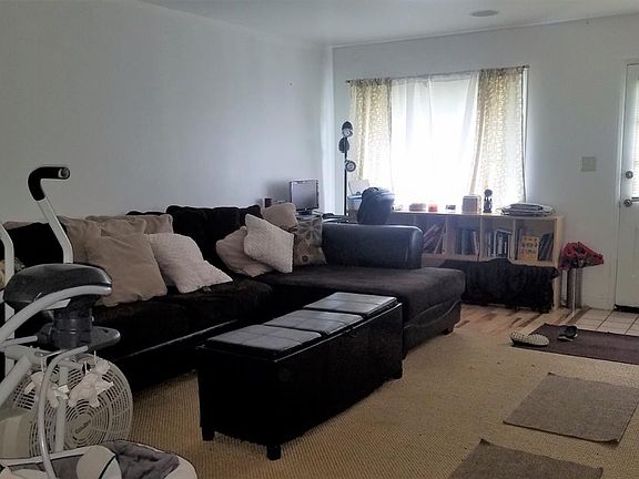 2nd image of 9985 Dunraven Dr