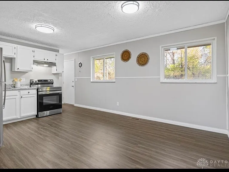 4447 Blueberry Ave — Photo 6