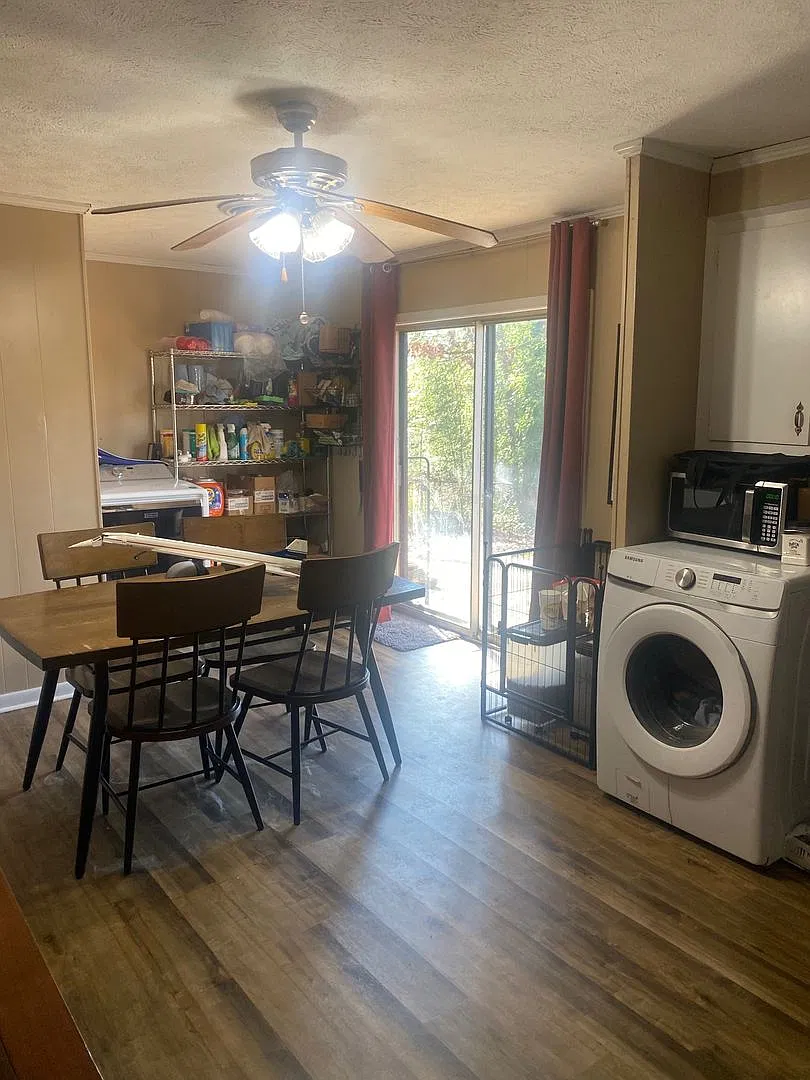 2709 Persimmon Dr — Photo 3