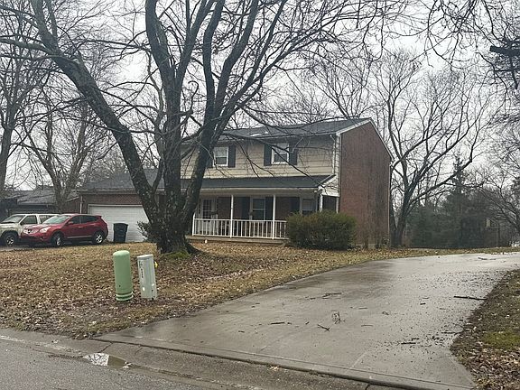 2nd image of 1114 Carriage Ln