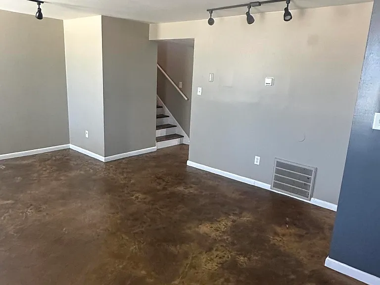 713 Wilkinson Blvd #1 — Photo 22