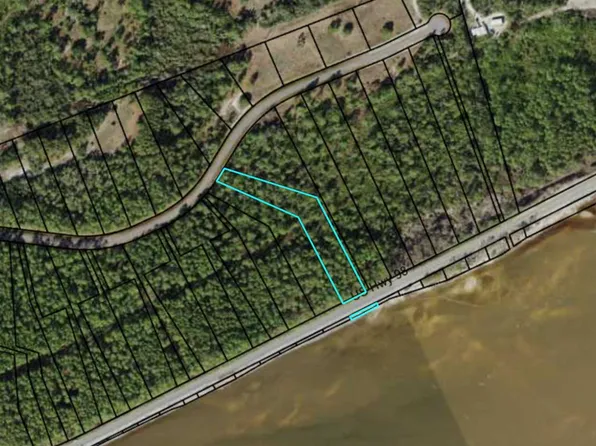 344 Gramercy Plantation Blvd, Eastpoint, FL 32328