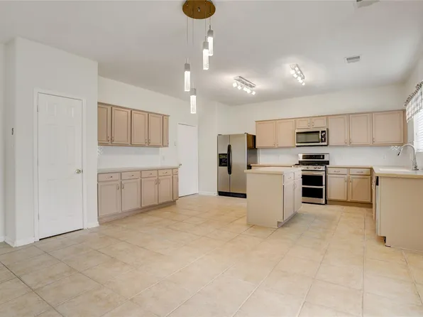 2507 Willow Springs Ln, Sugar Land, TX 77479