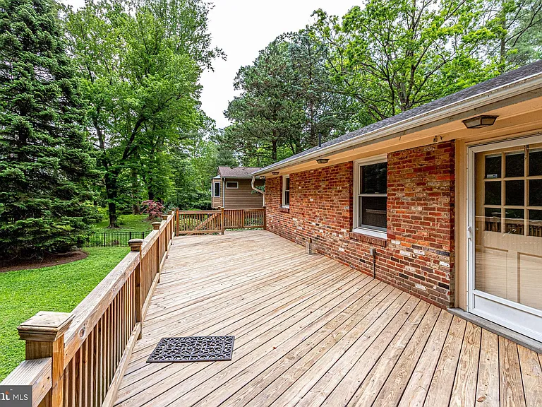 5225 Old Dominion Dr — Photo 77