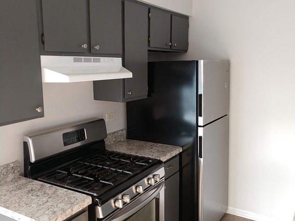2nd image of 156 Oliver Ct APT B