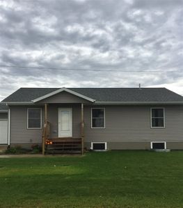 425 Pike St, Ridgeway, IA, 52165