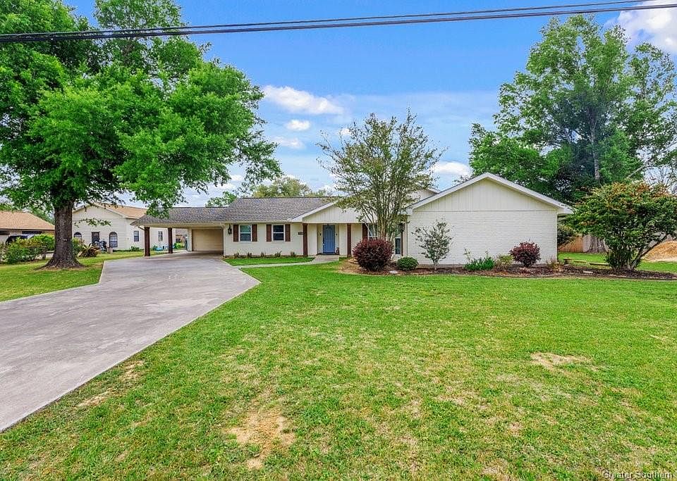 1st image of 502 S Lake Ct