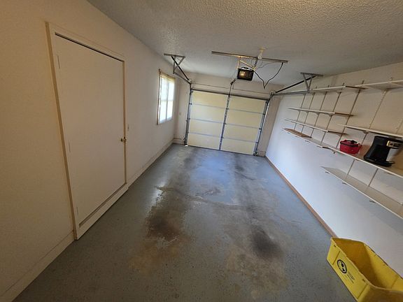 4th image of 2503 Megan Ct #B