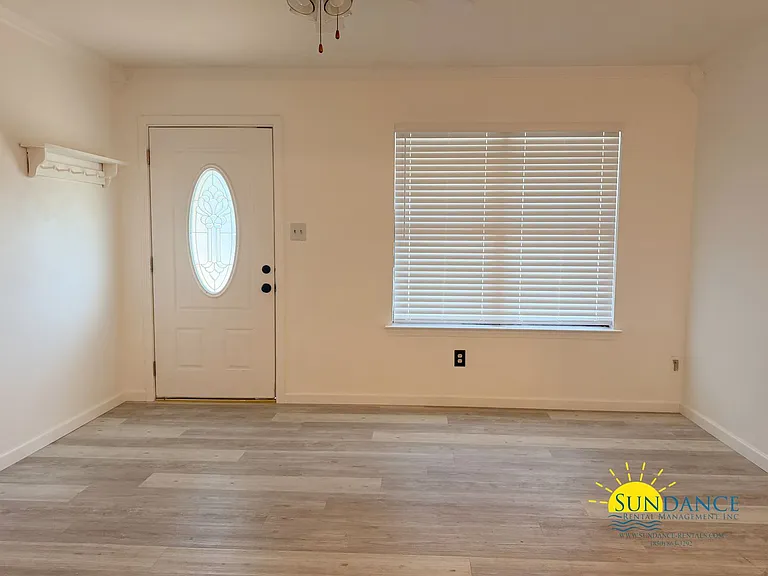 166 Marcia Dr — Photo 19