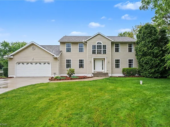 992 Martin Rd, Mogadore, OH 44260