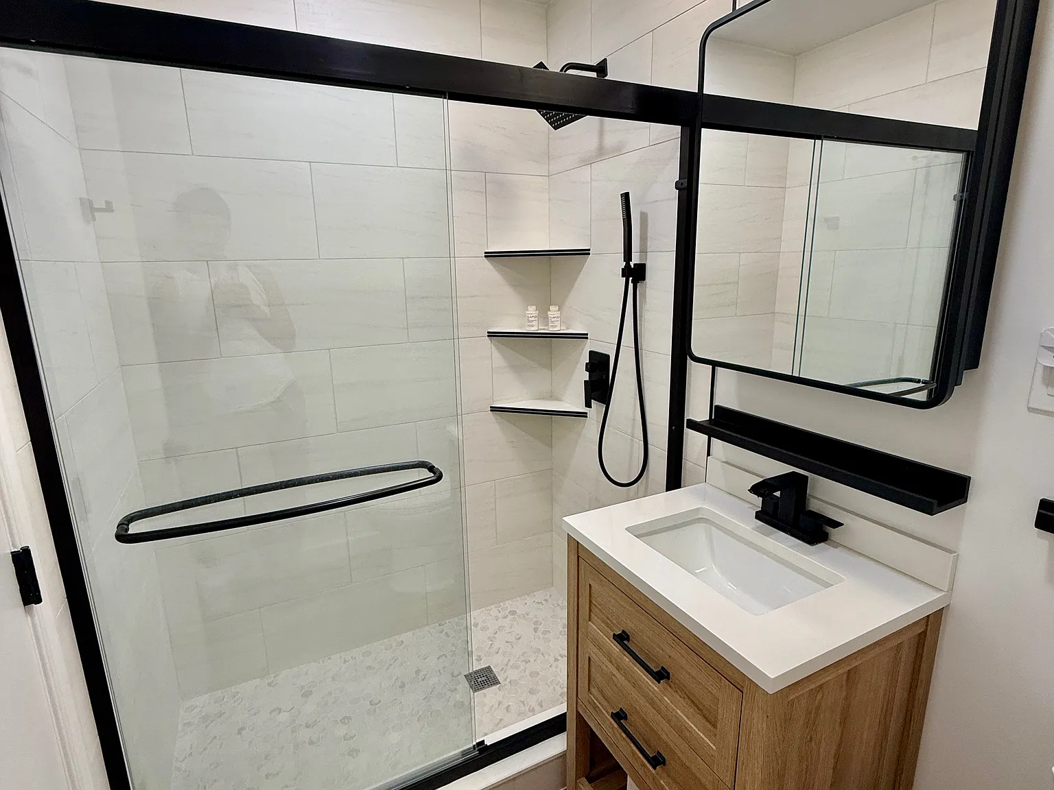 1 bed, 777 sqft, $1,890 — Photo 4