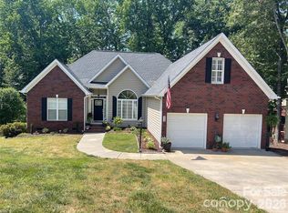 829 Savannah Place Dr, Fort Mill, SC 29715