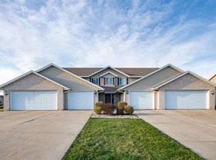567 Kelvington Dr APT 2, Sun Prairie, WI 53590
