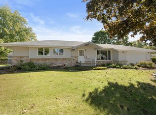 6200 N Alberta Ln, Glendale, WI 53217