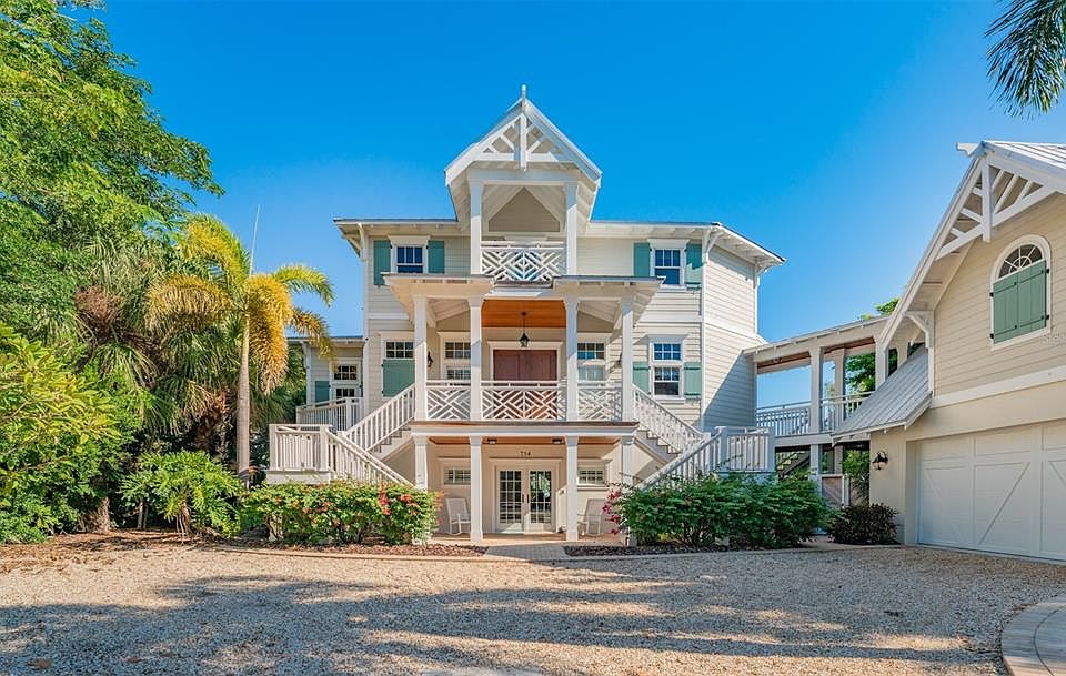 1st image of 714 Jacaranda Rd