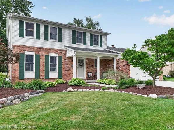 19682 Stamford Dr, Livonia, MI 48152