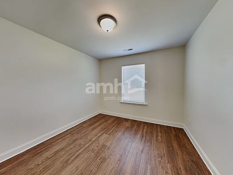 112 Pullen Dr — Photo 12