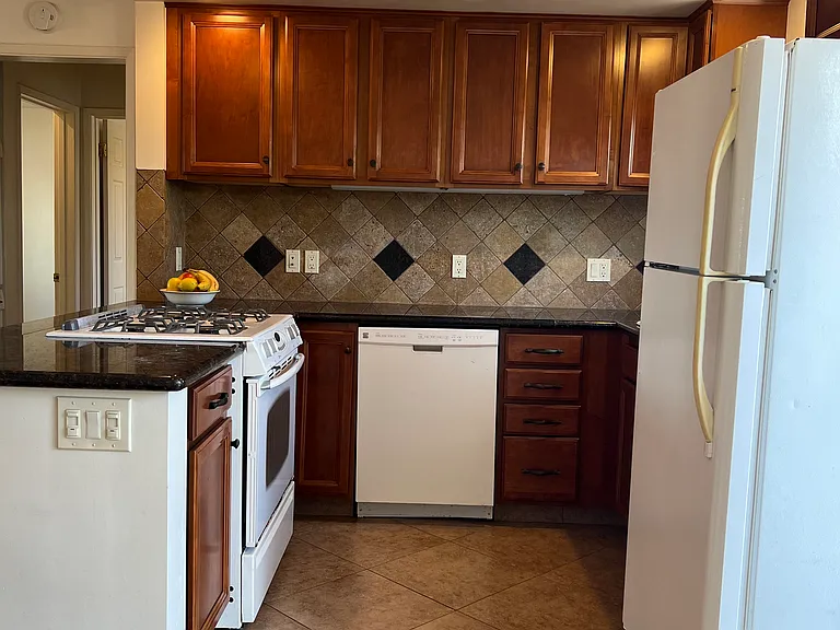 4837 Brighton Ave — Photo 14