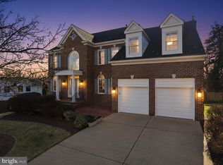 2310 Colonel Lindsay Ct, Falls Church, VA 22043