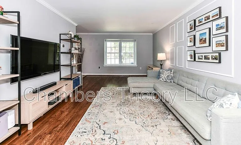 2107 Golf Course Dr — Photo 2