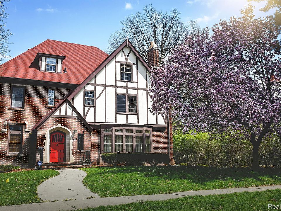 1st image of 1017 Woodlawn Park Dr