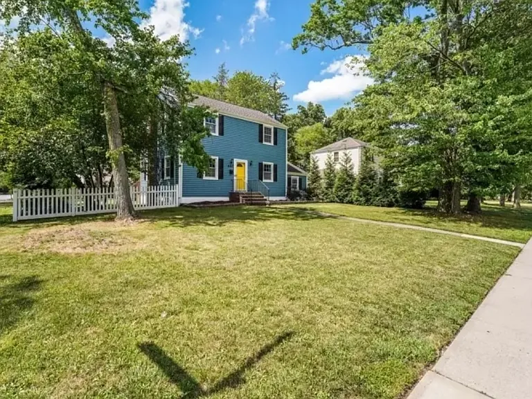 480 S Livingston Ave — Photo 26